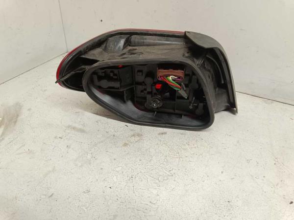 FEU ARRIERE DROIT CITROEN XSARA 2000-2004 - Vue 2